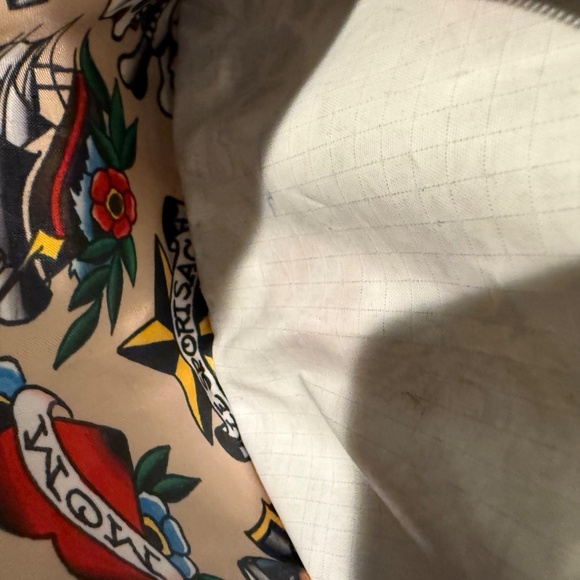 Vintage LeSportsac Hawaii Tattoo Flash Crossbody Bag - Picture 7 of 7